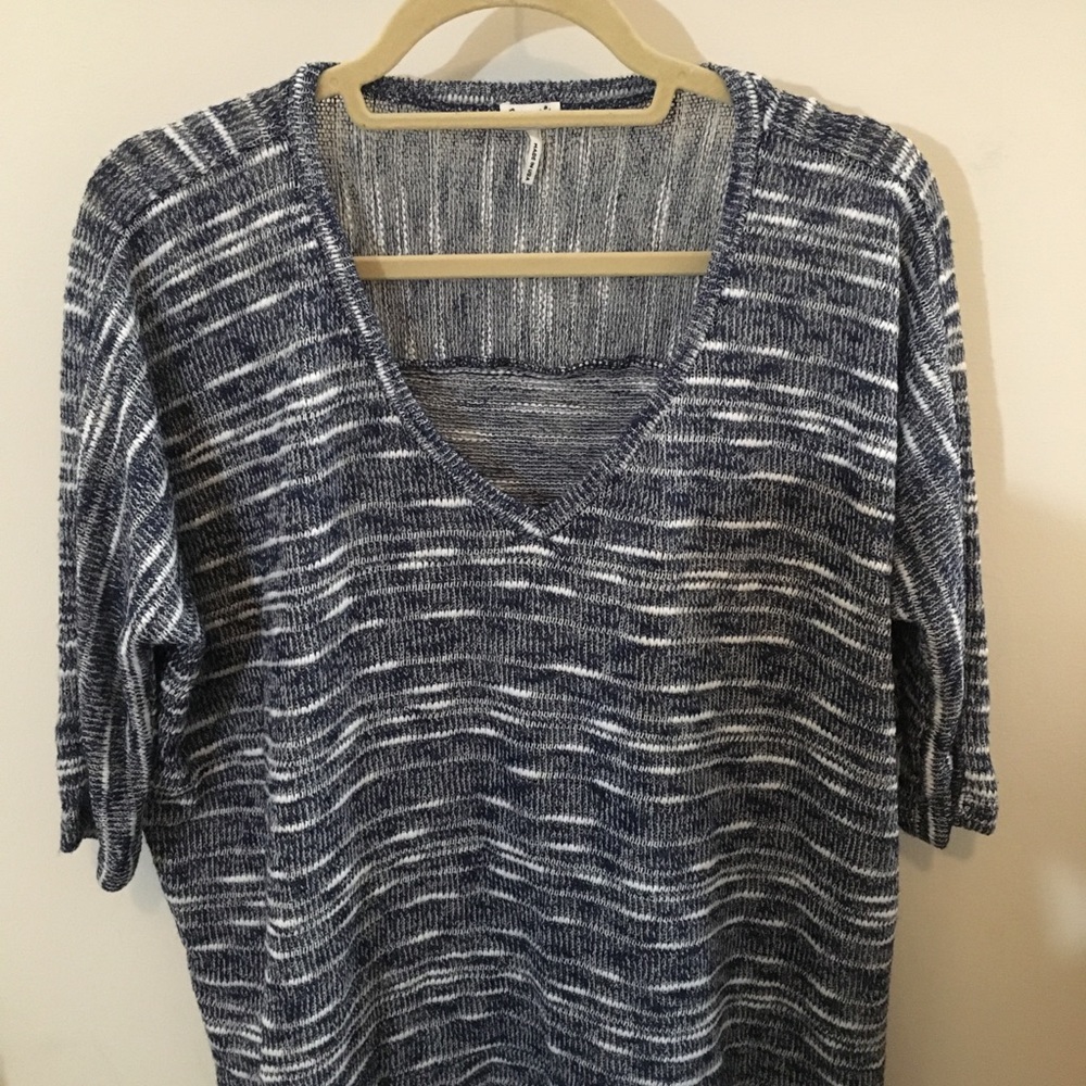 Splendid Sweater Top 🔵⚪️🔵